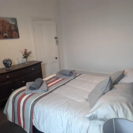Qs57 Large 5 Bedroom Terrace House Redcar